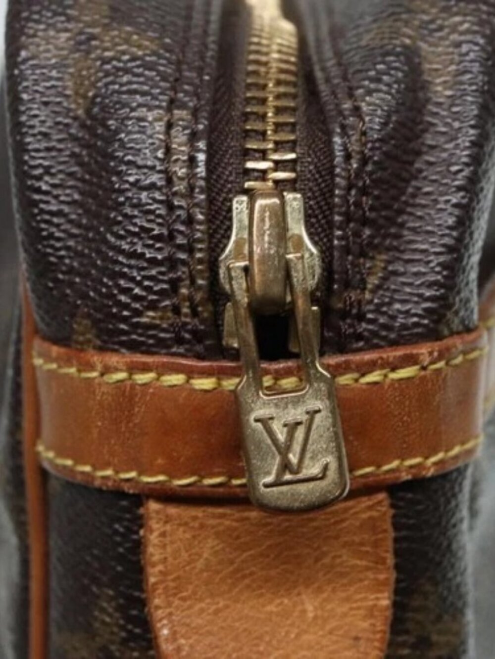 LOUIS VUITTON Monogram Compiegne 28 Clutch - Picture 8 of 16
